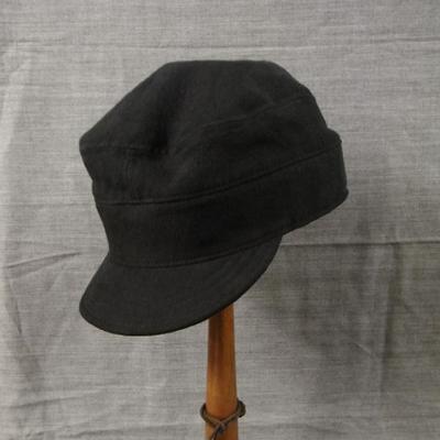 Django Atour / irish work linen cap